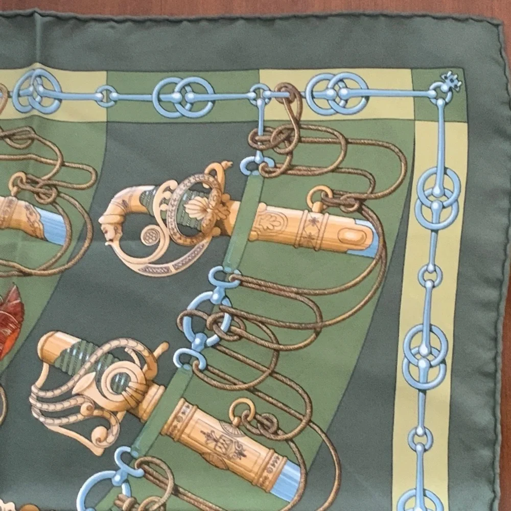 Hermès Cliquetis silk scarf - Picture 6 of 10